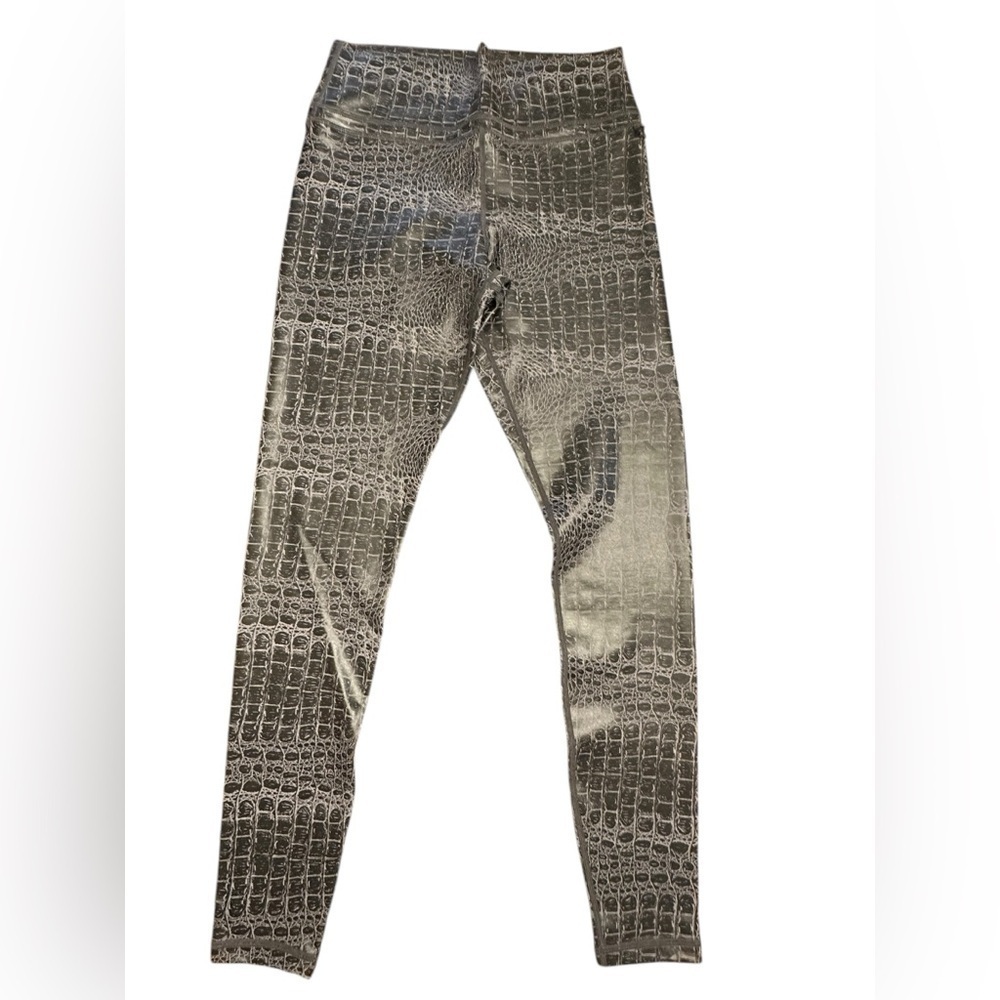 NWT- Zyia Active Gray Armor Light & Tight Leggings